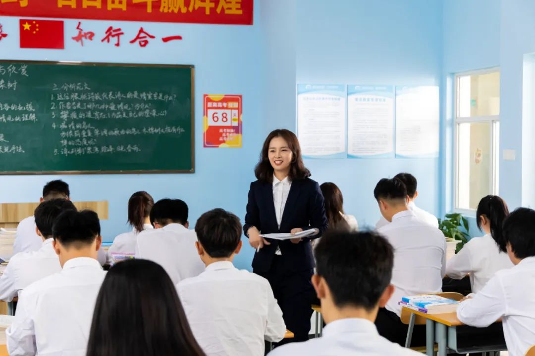 2025考上普高是唯一出路吗？学技术也可以